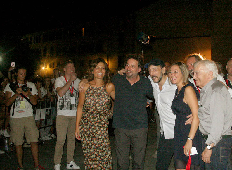 cerco donne per divertimento